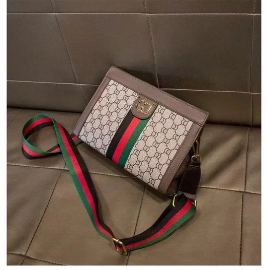 Classic Bag Wide Shoulder Strap Diagonal Bag