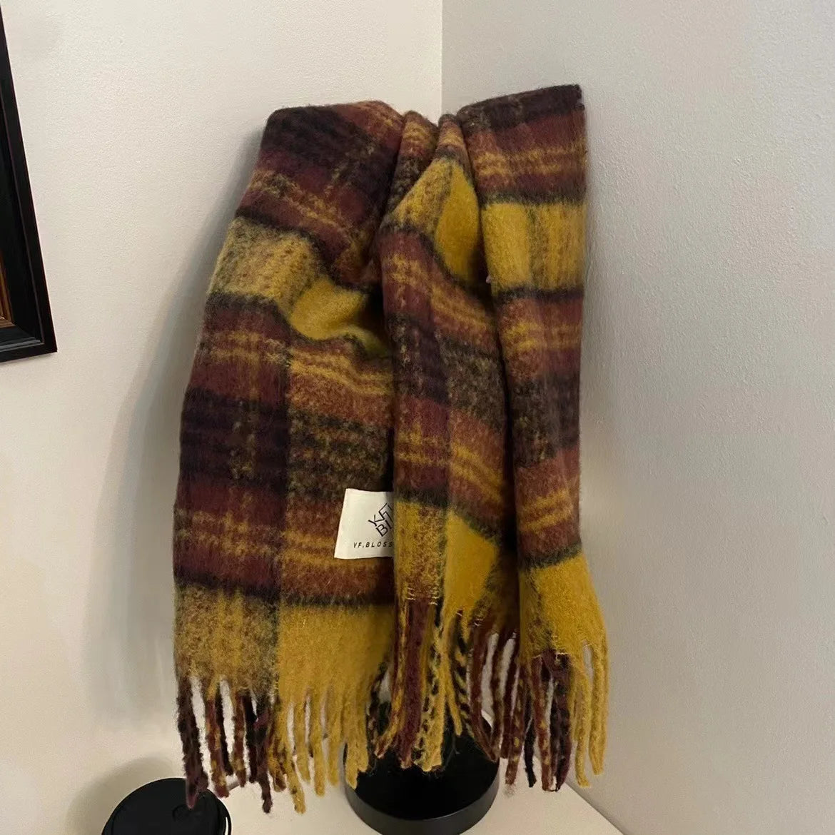 Men's and Women's Ramen Mohair Enlarged Thickened Scarf