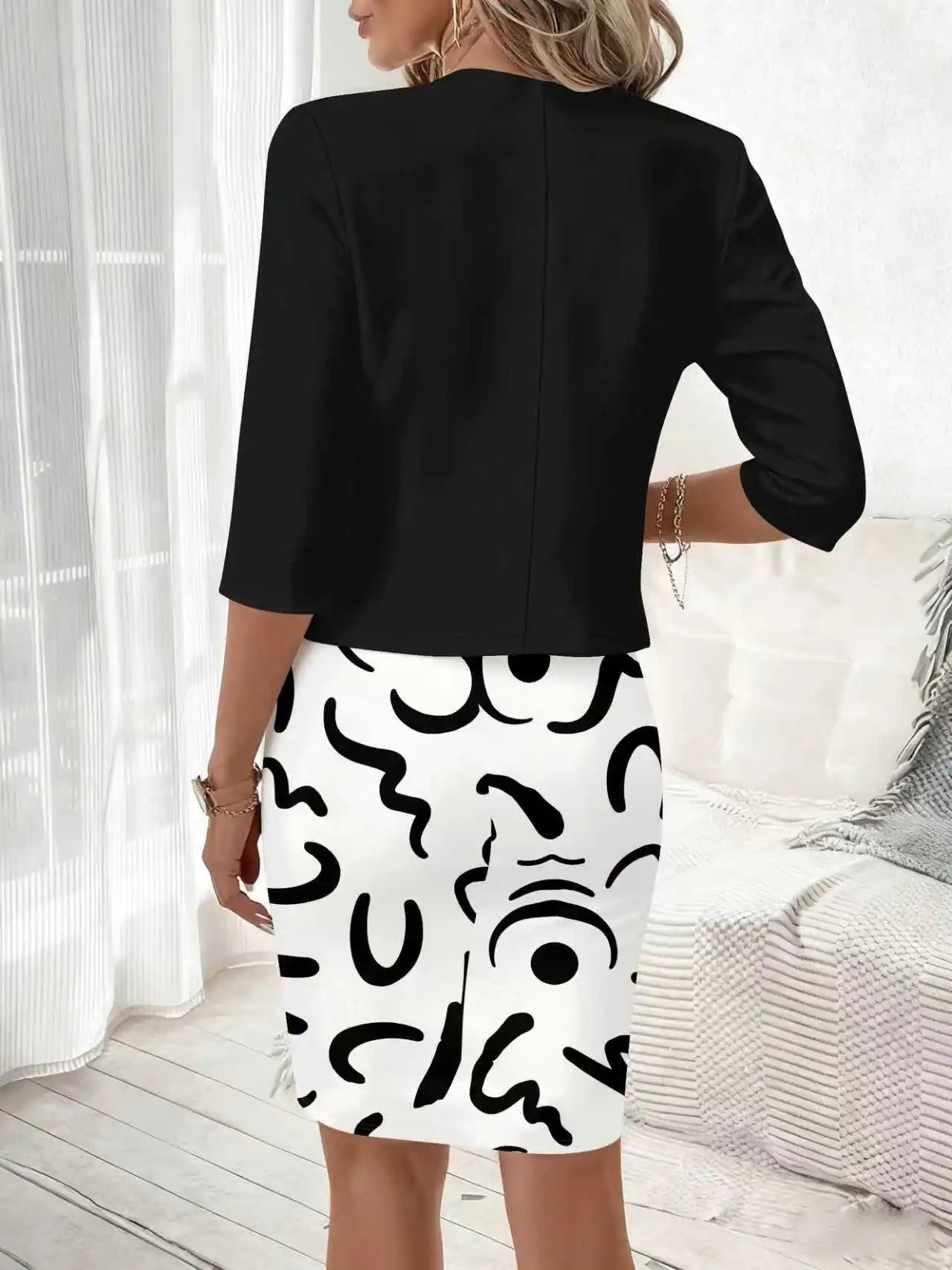 Black and White Curve Commuting Women's Suit Dress Set