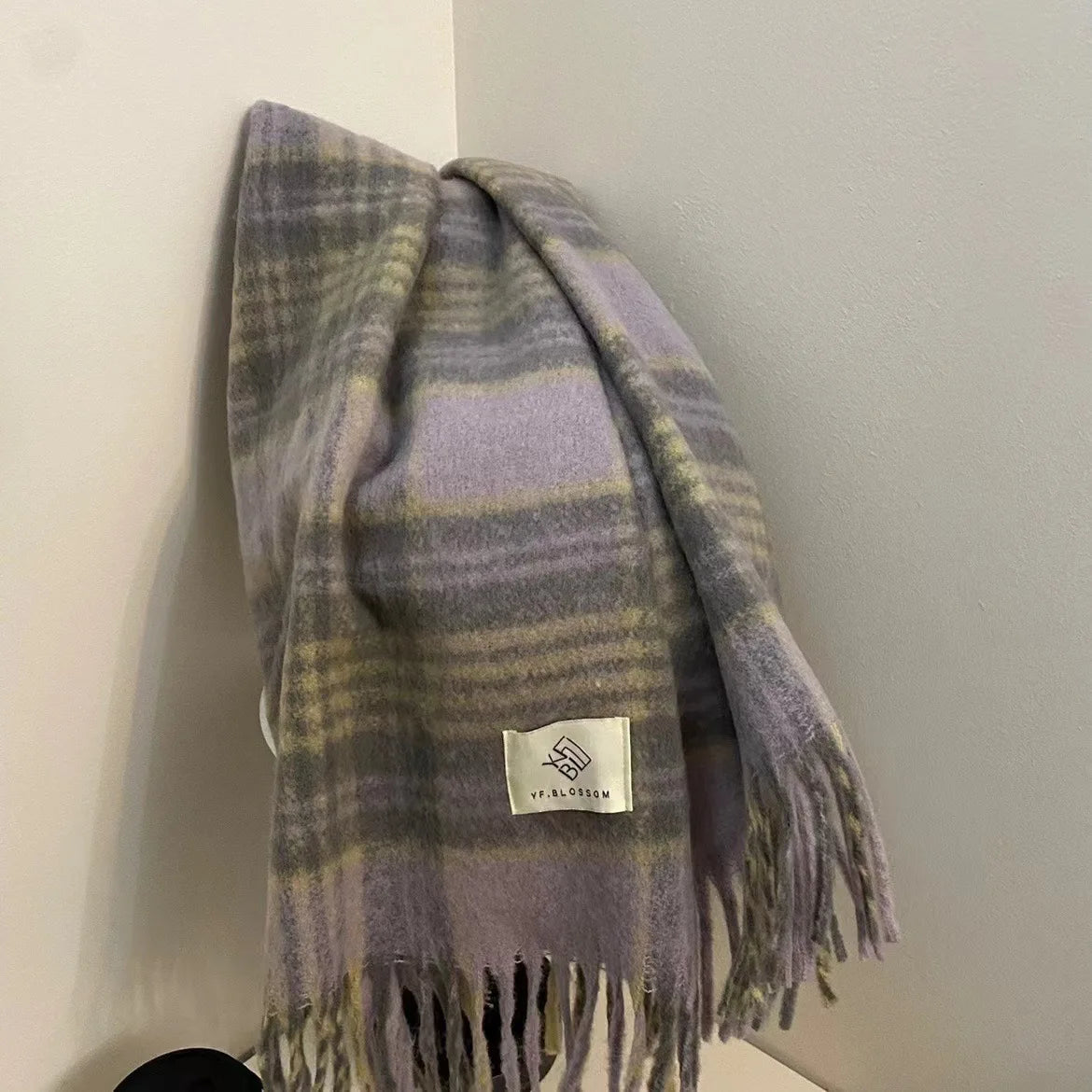 Men's and Women's Ramen Mohair Enlarged Thickened Scarf