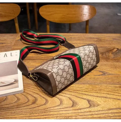 Classic Bag Wide Shoulder Strap Diagonal Bag
