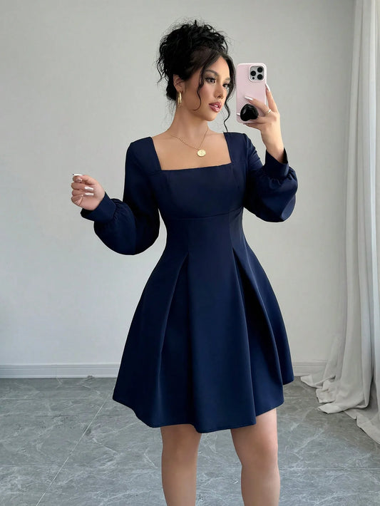 Elegant Navy Blue Square Neck Long Sleeve